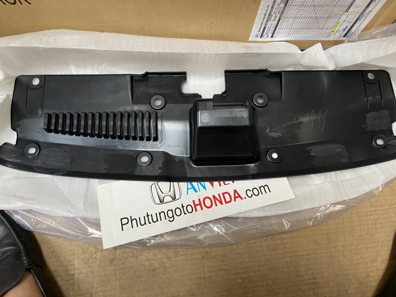 Tấm nhựa che dàn nóng két nước xe Honda CRV 2018 đến 2022